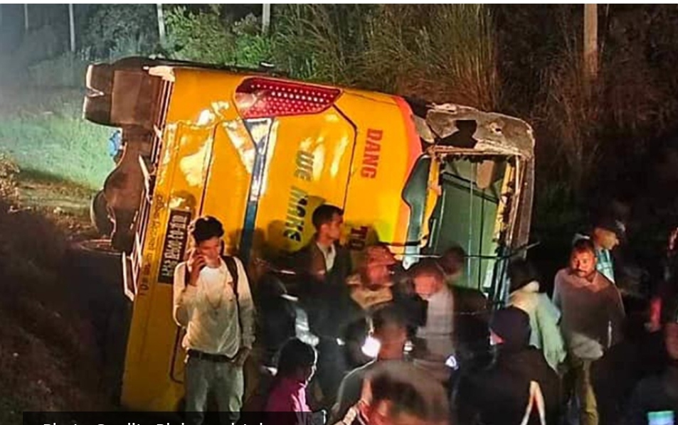20 people injured in a bus accident in Rupandehi